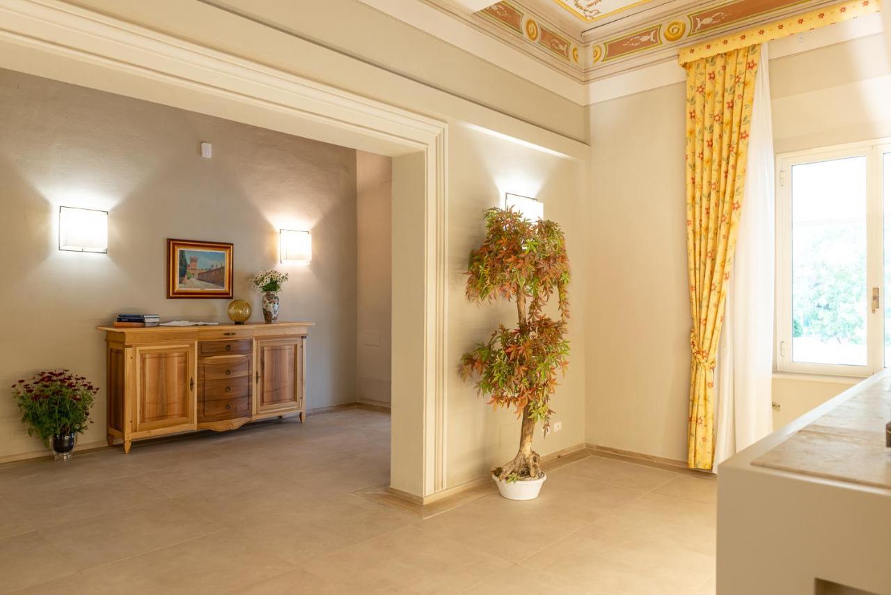 Hotel Villa Bolgheri マリーナ・ディ・カスタニェート・カルドゥッチ エクステリア 写真